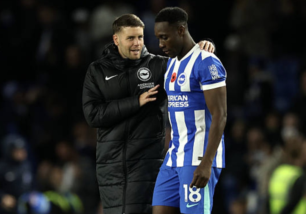 英超第10轮：布莱顿3-0利兹，许尔策勒要稳定还是开趴？