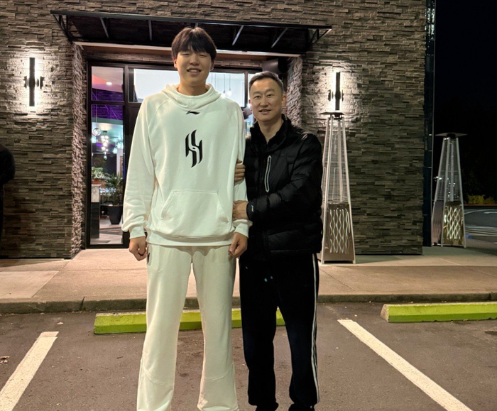 杨瀚森2季CBA到NBA：开拓者的培养计划，到底算成功还是摆烂？