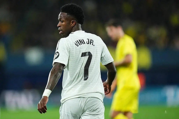 2000万税后+500万？皇马与维尼修斯的西甲权力博弈