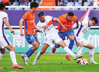 中超第29轮:泰山2-1胜天津,津门虎保六竟像走钢丝