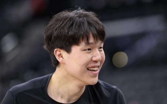 20岁被DNP还外出吃夜宵，开拓者在NBA真能靠4年合同培养出人才？