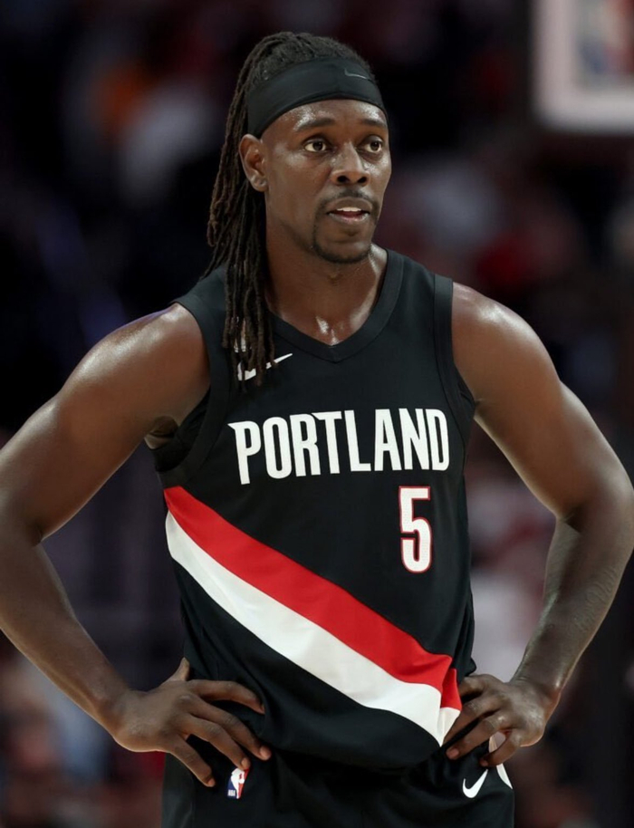 1个稳健控卫比送走3个筹码更值？NBA火箭的霍勒迪逻辑