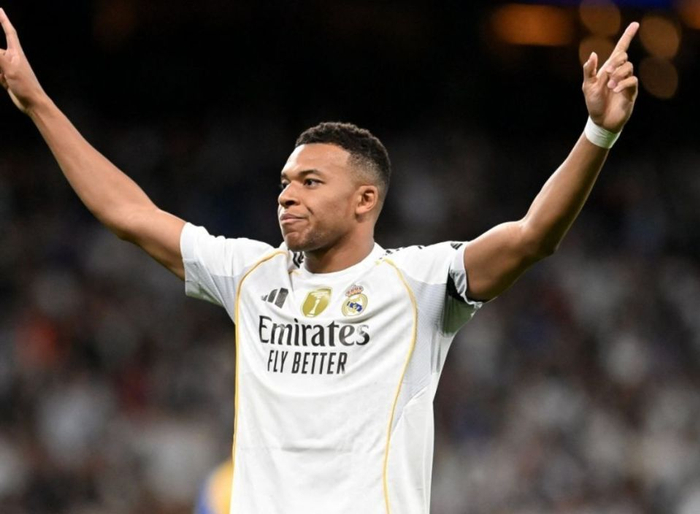 11轮13球，皇马西甲4-0：基利安·姆巴佩在伯纳乌像开挂吗？