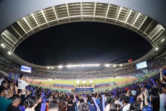 62329入场！苏超决赛让江苏13城集体脸红，热血爆表