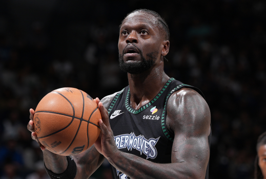 明尼苏达森林狼队客场2分险胜黄蜂，兰德尔19投12砍30，NBA常规赛谁还能睡