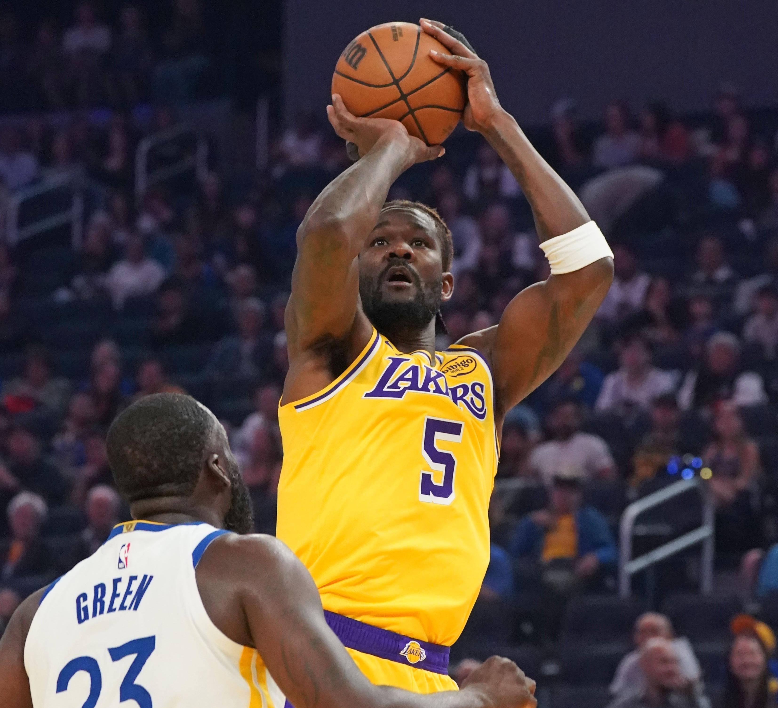 NBA常规赛：湖人主场迎战热火队，5人进伤病名单，詹姆斯能不能上成谜