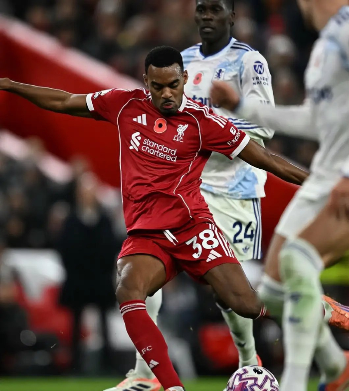 利物浦2-0终结英超4连败，穆罕默德·萨拉赫276次参与追平韦恩·鲁尼