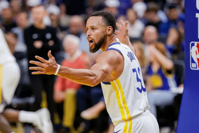 勇士前三节领先12分却被步行者翻盘，NBA这场109-114看着心碎