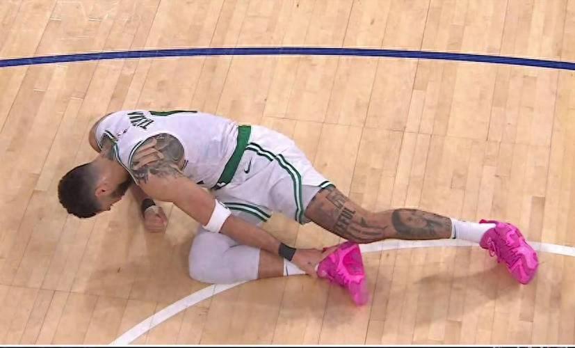 火箭128:101打崩绿军，NBA又一次让人看清东西部差距