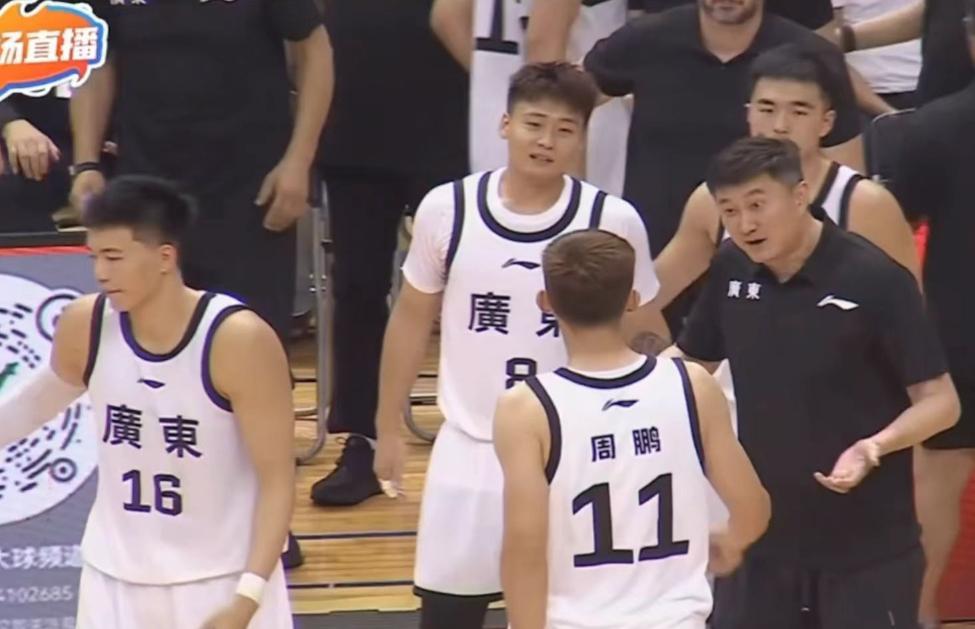 广东队12人出征全运会，杜锋亲自带队冲冠，CBA老兵能否挡住四川队豪华首发