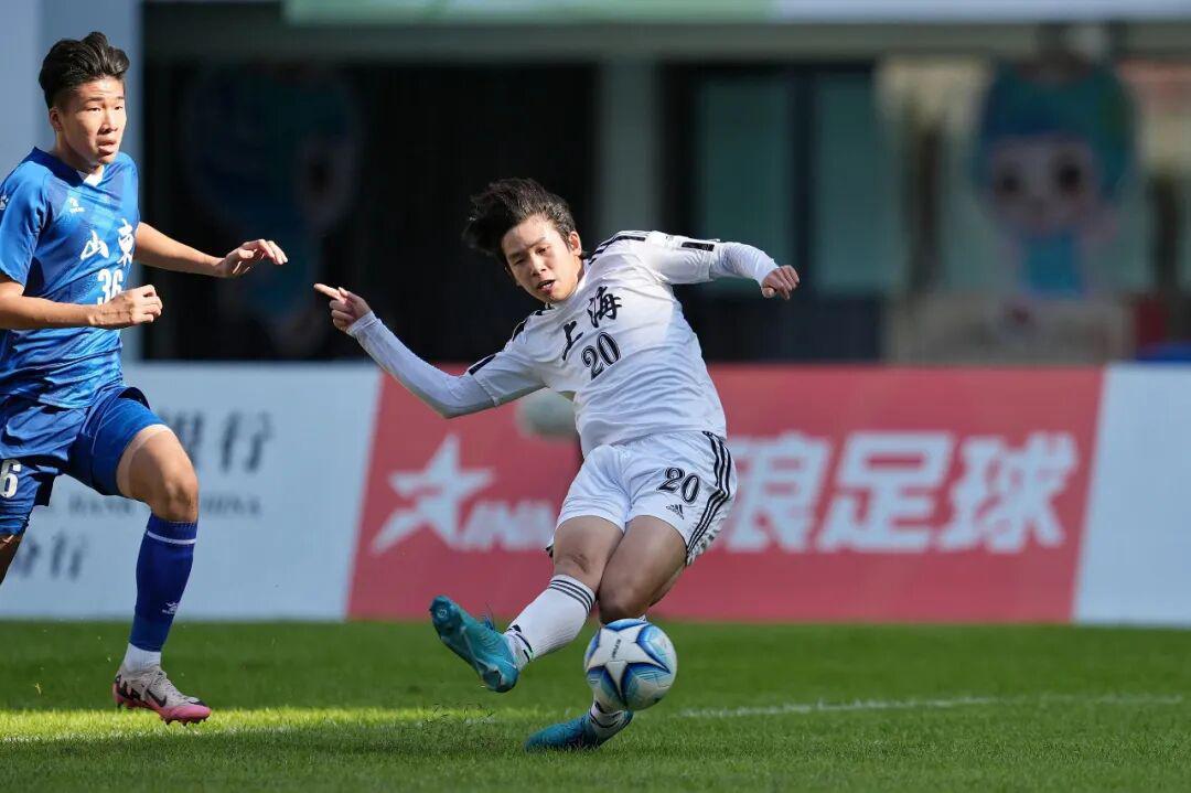 6比0开门红，刘诚宇帽子戏法，申花小将能像英超锋线那样疯吗？