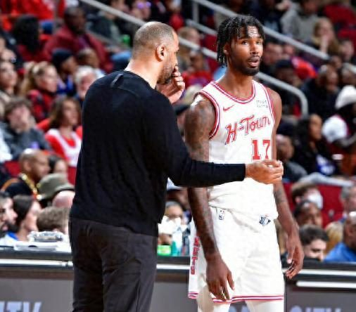 杜兰特31分+史密斯25分合砍56分，火箭两连胜，NBA西部又有话题