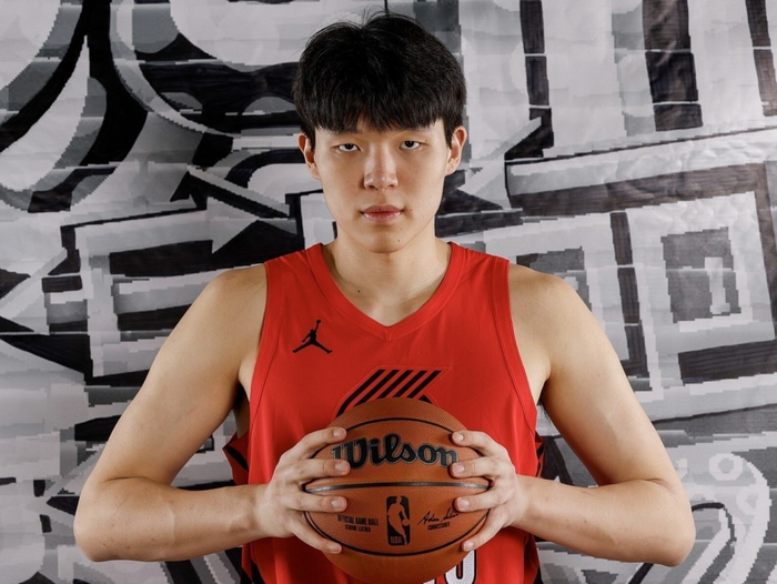 杨瀚森被下放撕裂之城：1次安排比英超换帅还热闹，NBA新人被打磨