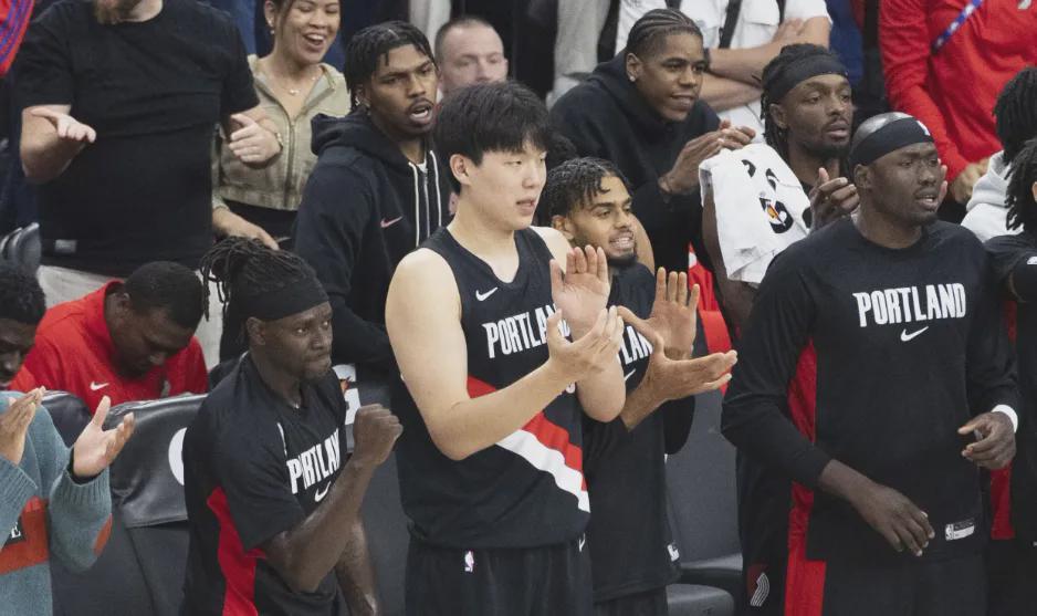 杨瀚森下放G联赛算进步？开拓者4胜2负，NBA机会是鼓励还是放弃？