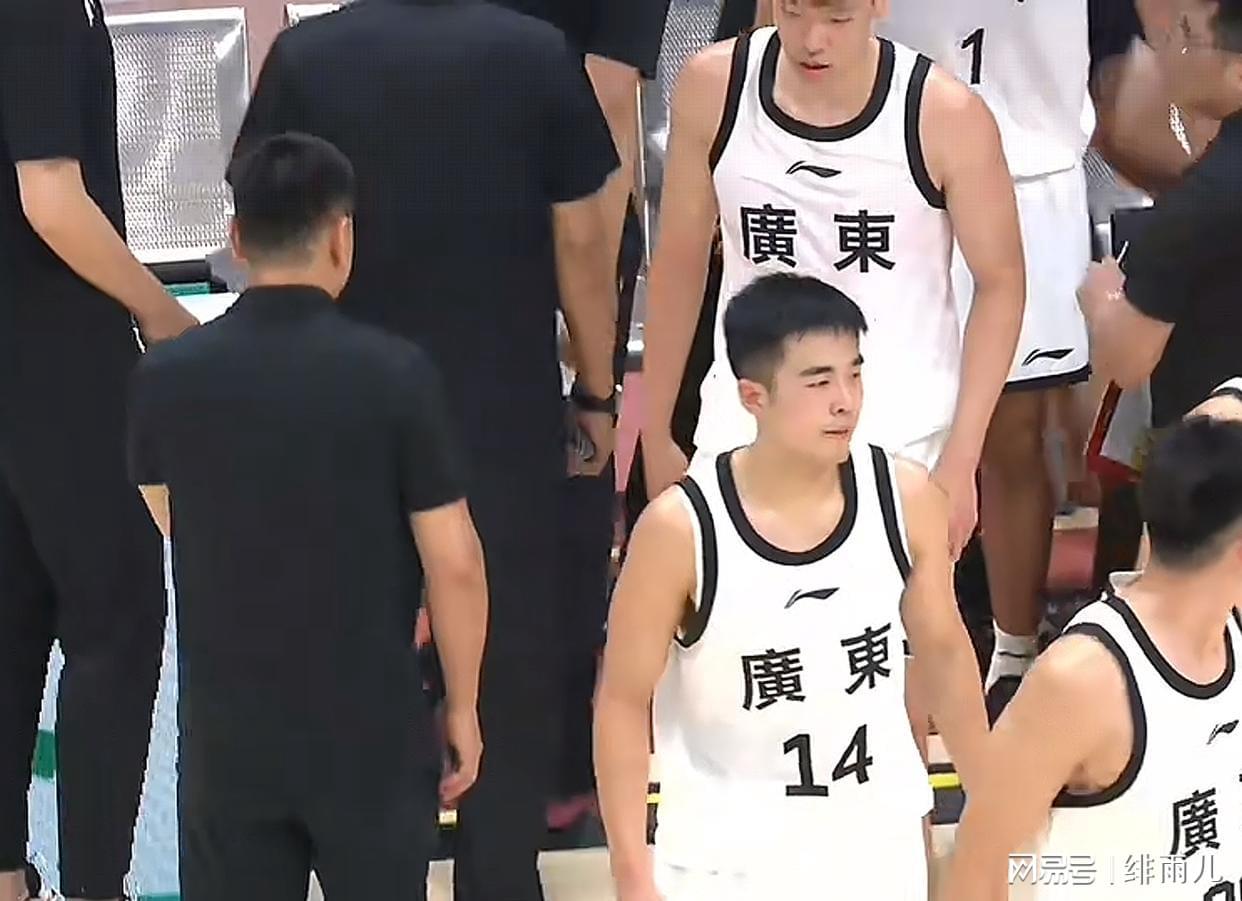 12人豪华名单来了，广东队主场打全运会，杜锋能像NBA教练那样押注吗？