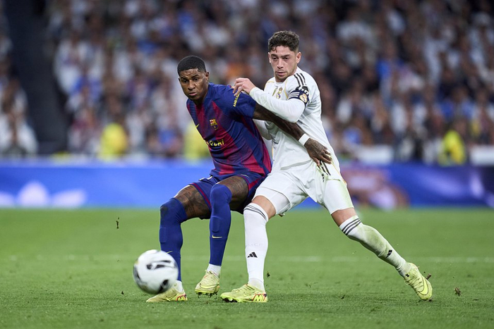 13场5球6助攻，巴塞罗那想留马库斯·拉什福德但英超高薪挡路？