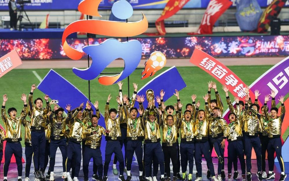 62329人围观，苏超决赛点球4-3夺冠，比英超也能造的快乐？