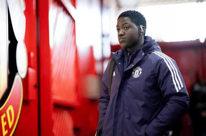 那不勒斯愿付3.5万英镑周薪追曼联英格兰中场，意甲又盯上英超弃将？