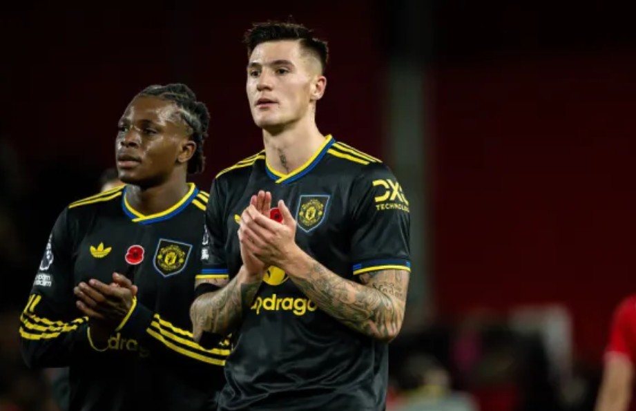 英超：曼联8000万签约谢什科5场未进，加里-内维尔直言不讳