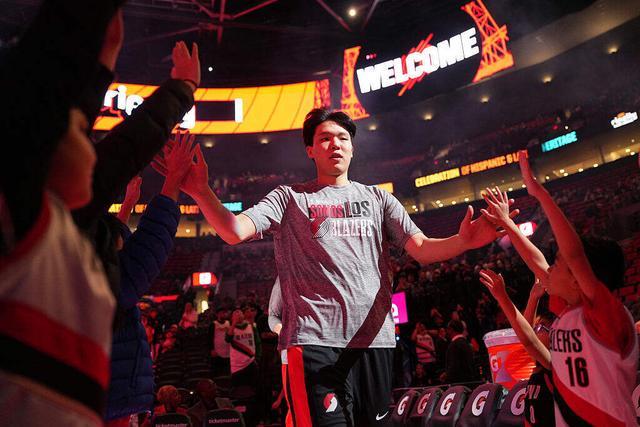 开拓者对杨瀚森的轮换和培养耐心爆表，5场9投仅2中谁懂NBA成长？