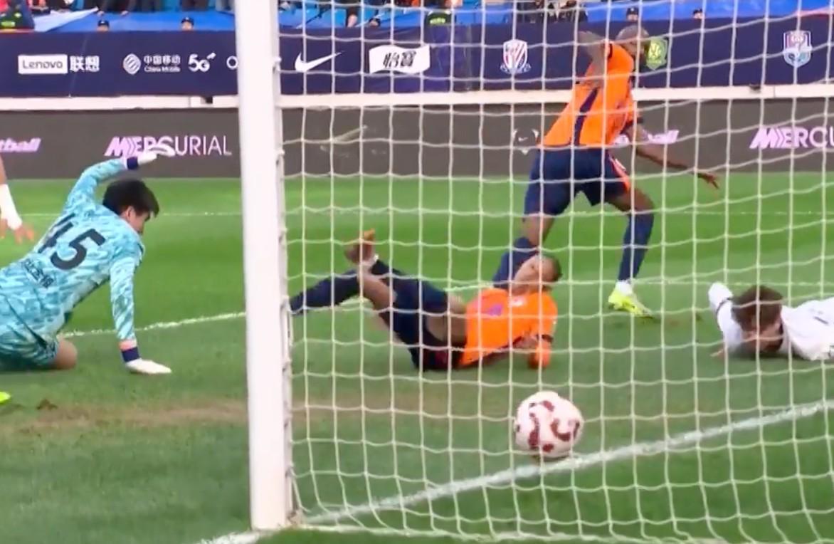 中超第29轮：青岛海牛抢到关键三分，长春亚泰提前降级引发赛程和人情世故质疑