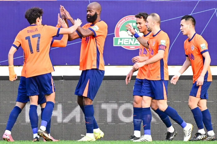 中超第29轮：青岛海牛1-0力克三镇，积分差3分还得拼到最后