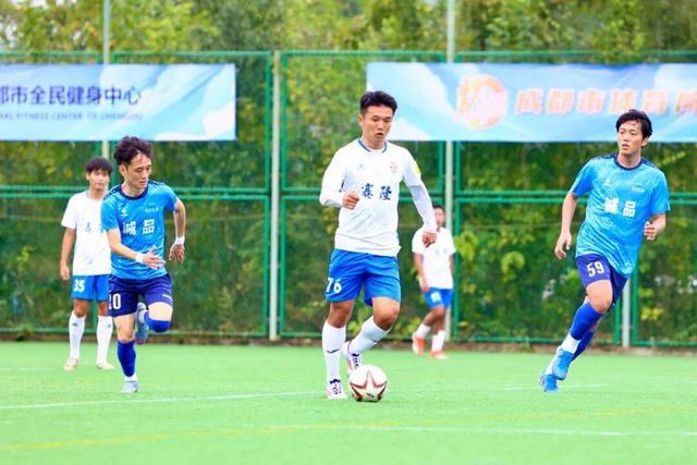 34支队、200场对决：成都市全健会把足球热闹搬进公园，比英超更接地气？