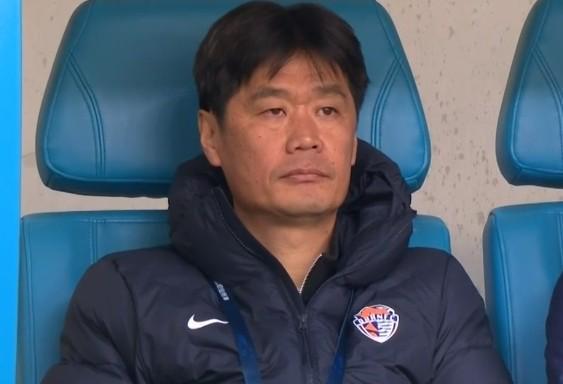 中超29轮青岛海牛1-0，李霄鹏的感谢会比英超更热闹