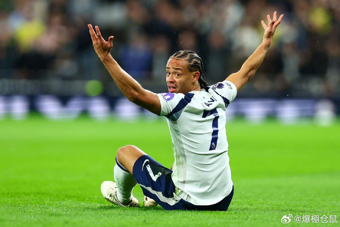 22岁、65M转会费，英超12次出场哈维西蒙斯到底值不值？