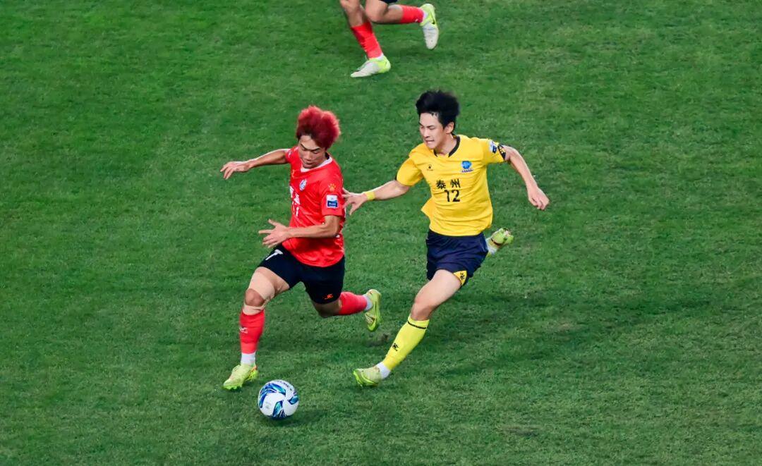 南通队15轮鏖战夺亚，南通市江海一心像英超看台那样沸腾