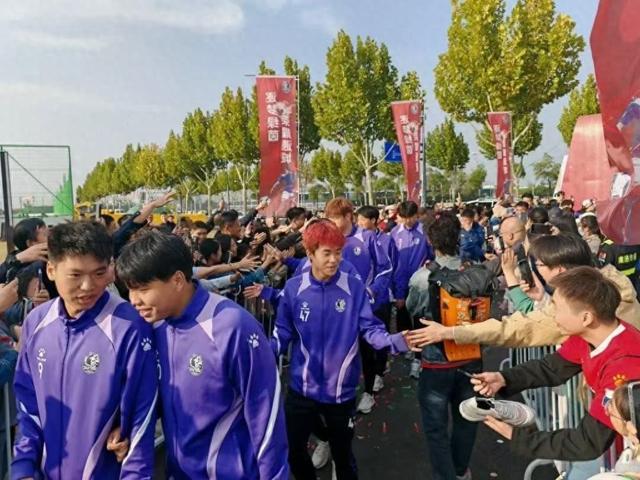 南通常规赛14场不败却3:4点球惜败，苏超决赛像英超翻车也像NBA残酷戏码