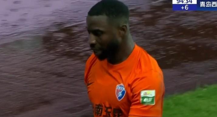 中超29轮1-0:奥斯卡多斯桑托斯七场连动,云南省嗨翻了