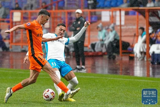 中超29轮：云南玉昆1比0战胜青岛市，戴维森拼尽却难反转