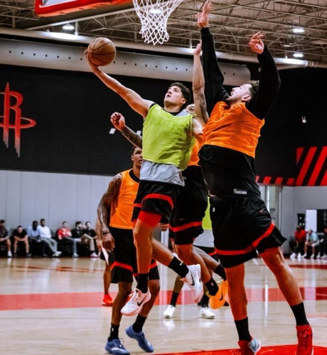 火箭队替补11投8中，伊森+谢泼德合砍24分，NBA还想放人？