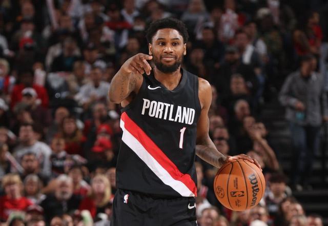 11月3日伤情：克里斯托弗·韦斯利骨折，6场出战成泡影，NBA又少一个活力点