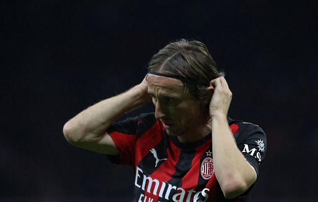 意甲第10轮1-0，40岁卢卡·莫德里奇在圣西罗把罗马按在场上