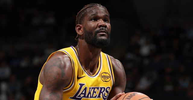 北京时间2025年11月3日10:30，湖人主场迎热火：艾顿背伤缺阵，NBA局面开始变味