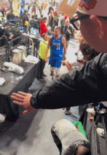 三方交易+一场情绪戏：东契奇登场，湖人到底赚多少？NBA里有人要哭