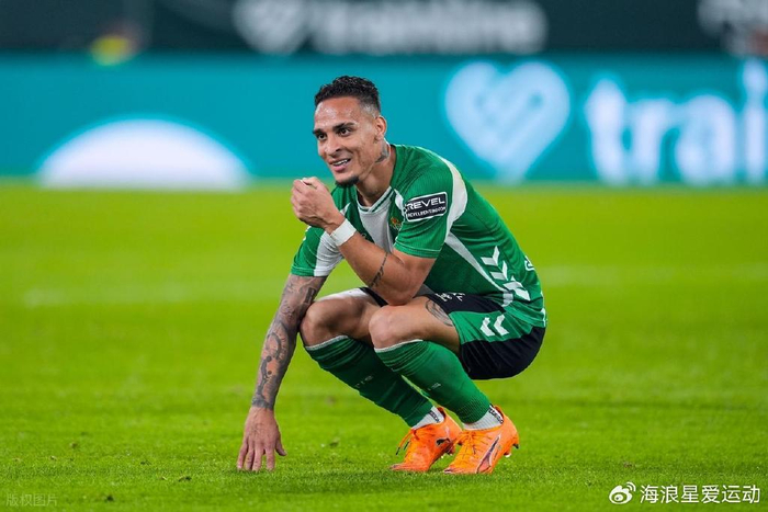 2025-11-3：卡梅隆·安东尼半场2+1，贝蒂斯用2200万把曼联的笑话变现金