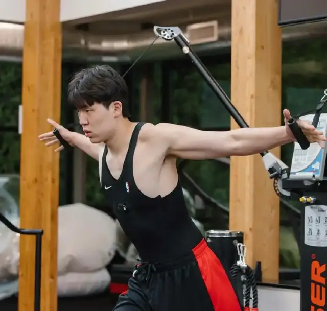 122公斤变成门槛？杨瀚森被下放发展联盟，NBA路上还能找回自己吗