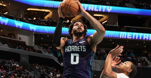 黄蜂126-103干趴犹他爵士队，NBA半场领先23分看谁还能翻盘？