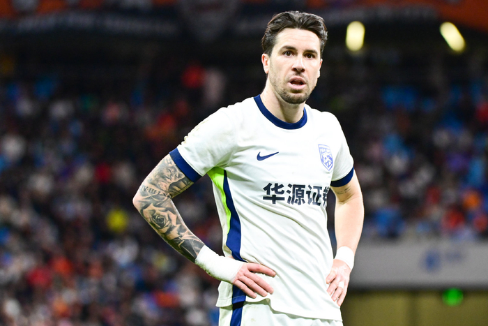 武汉三镇1场失利改写格局：海牛握3分主动权，中超保级比肥皂剧还爽