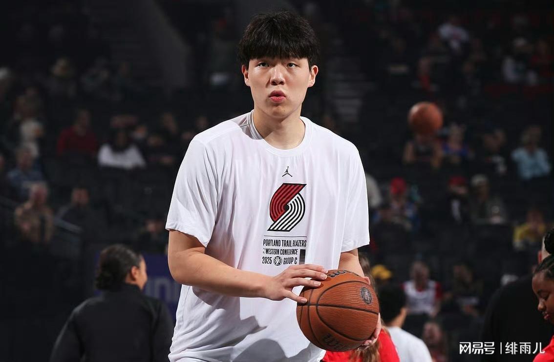 杨瀚森回归争5号位第一替补，NBA开拓者押宝中国市场与洛杉矶湖人队正面对话