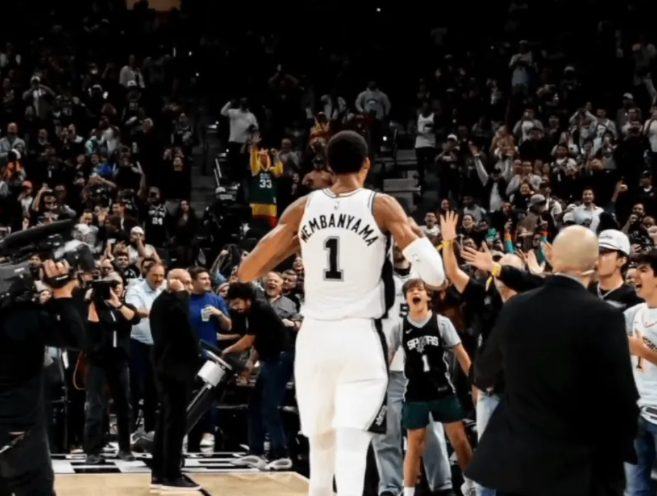 11月3日NBA：太阳31分三分雨，终结马刺5连胜