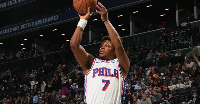 洛瑞第20赛季现身，76人队129-105胜篮网，NBA老将再圈粉