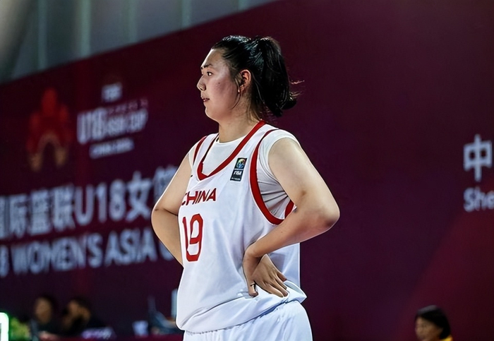 张子宇0确定的去向：5年合同疑云，WCBA的山东队和四川谁先下手？