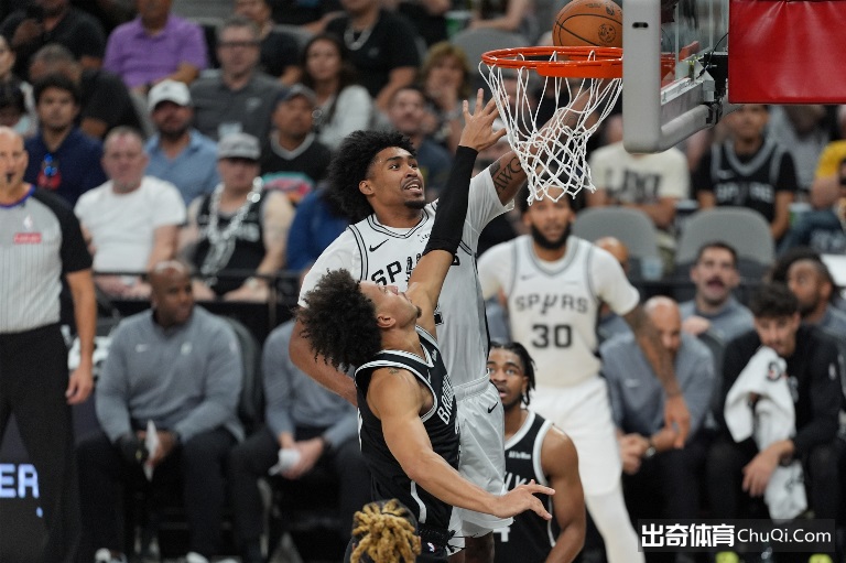 NBA 130-118胜负揭晓，马刺首败，哈珀左小腿伤退穿靴拄拐