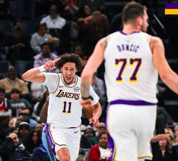 北京时间11月3日 NBA：湖人130-120险胜热火队，替补狂欢还是主力乏力？