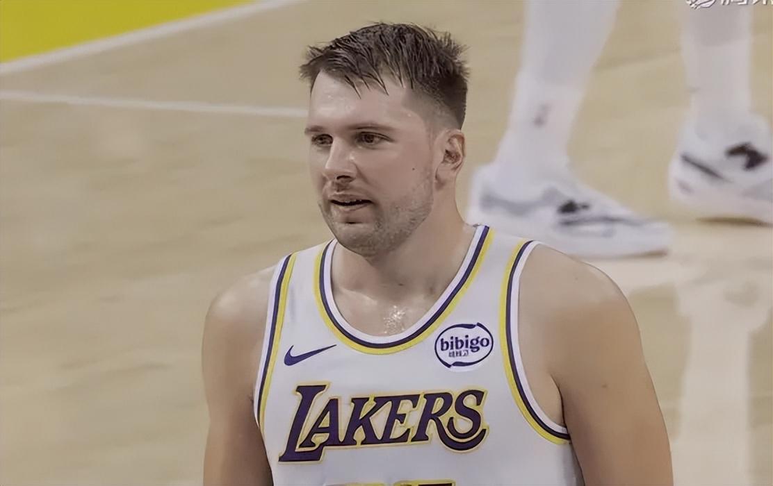 湖人130-120险胜热火队，NBA第三节崩盘谁扛？