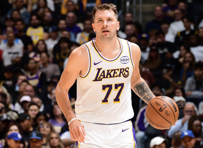 11月3日赛报把东契奇塞进湖人？NBA这逻辑数不清了吧